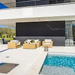 Villa Luxury She For 6 People With 61 M2 Private Pool, Playground & Activities On-side For Adults And Kids *
