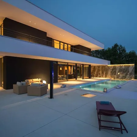 Luxury She For 6 People With 61 M2 Private Pool, Playground & Activities On-side For Adults And Kids Sterna