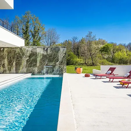 Luxury She For 6 People With 61 M2 Private Pool, Playground & Activities On-side For Adults And Kids Villa