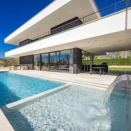 Villa Luxury She For 6 People With 61 M2 Private Pool, Playground & Activities On-side For Adults And Kids Sterna
