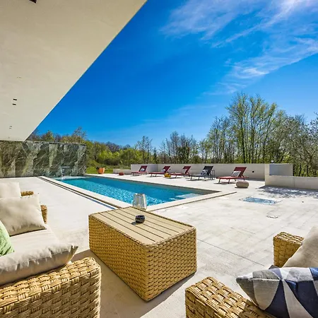 Villa Luxury She For 6 People With 61 M2 Private Pool, Playground & Activities On-side For Adults And Kids