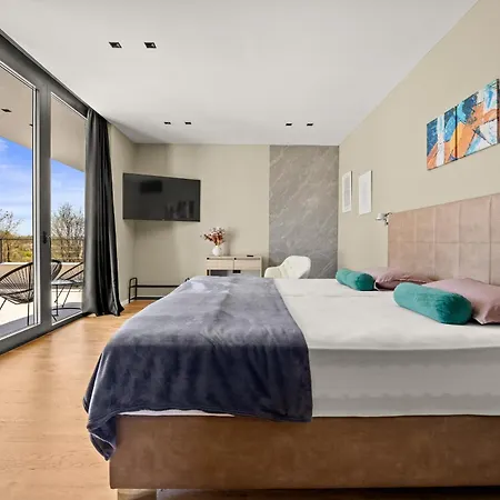 Luxury She For 6 People With 61 M2 Private Pool, Playground & Activities On-side For Adults And Kids Villa *