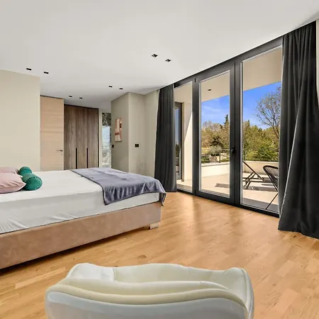 Luxury She For 6 People With 61 M2 Private Pool, Playground & Activities On-side For Adults And Kids
