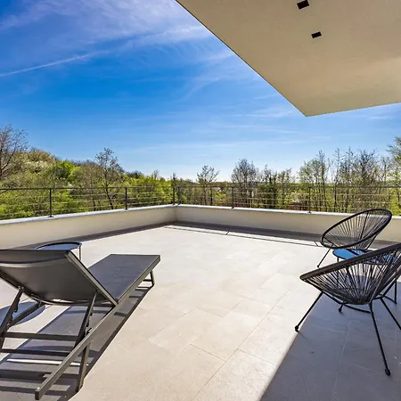 Villa Luxury She For 6 People With 61 M2 Private Pool, Playground & Activities On-side For Adults And Kids Sterna