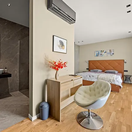 Luxury She For 6 People With 61 M2 Private Pool, Playground & Activities On-side For Adults And Kids Villa *