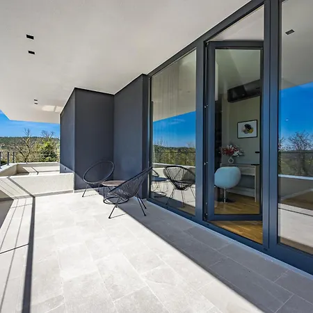 Villa Luxury She For 6 People With 61 M2 Private Pool, Playground & Activities On-side For Adults And Kids *